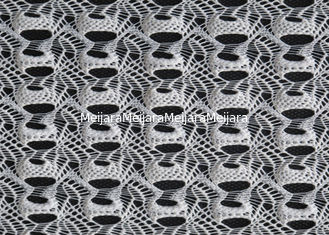 Chine 100% tissu creusé de dentelle de polyester, largeur CY-CT8057 de 150cm fournisseur
