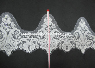 Chine Équilibre en nylon blanc de dentelle de cil avec la largeur de 32cm pour les draps CY-HB3240 fournisseur