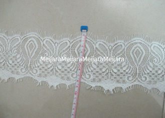 Chine Équilibre blanc de dentelle de cil pour des accessoires de vêtement avec la largeur CY-HB3242 de 13cm fournisseur
