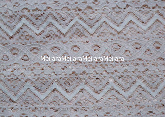 Chine La guipure a attaché le tissu de dentelle pour la robe/matériel écologique CY-LW0788 de dentelle fournisseur