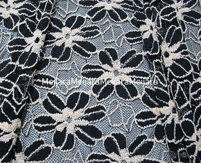 Chine Noir/blanc a tricoté le tissu élastique de dentelle pour Madame Garment Sunflower Pattern CY-DK0008 fournisseur