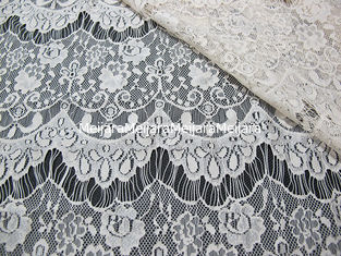 Chine Amincissez le tissu de dentelle cranté par dentelle française en nylon creuse de cil pour le vêtement de dame (CY-DN0002) fournisseur