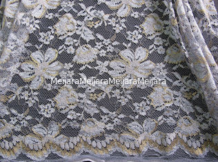 Chine Tissu floral en vrac métallique CY-LW0060 de teinture qui respecte l'environnement de dentelle cranté par noir fournisseur