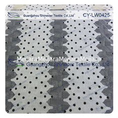 Chine Façonnez le tissu de dentelle grillé par Polyester&amp;Cotton avec le point de polka pour la tenue de détente fournisseur