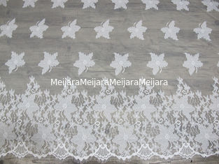 Chine Tissu de dentelle de broderie d'équilibre de cil de coton pour le rideau et l'habillement fournisseur