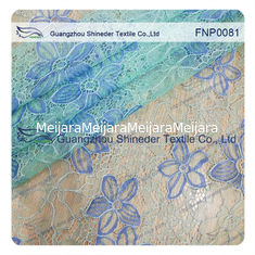 Chine Tissu en nylon de dentelle de polyester de vert en bon état avec le modèle floral fournisseur