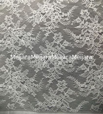 Chine Tissu de dentelle de jacquard attaché par nylon de modèle de conception de fleur par la cour fournisseur
