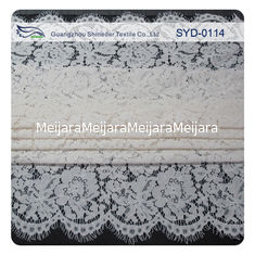 Chine Tissu nuptiale de dentelle attaché par blanc pour épouser, tissu de dentelle de broderie fournisseur