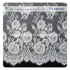 Chine Tissu en nylon de dentelle de Chantily pour des robes de mariage, tissu floral cranté de dentelle fournisseur