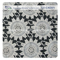 Chine Tissu brodé floral de dentelle, dentelle crantée par organza de coton pour Madame Dress fournisseur