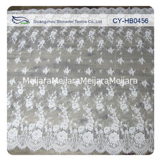 Chine Coutume florale en nylon ene ivoire de tissu de dentelle de Chantilly Embroideried imprimée fournisseur