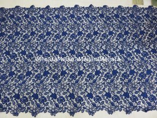 Chine Travail manuel brodé floral de tissu de dentelle de corde de bleu royal pour la robe de femme fournisseur