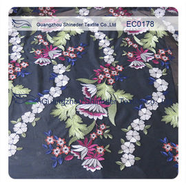 Broderie pour la robe de dame fournisseur