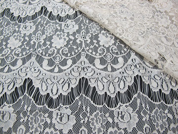 Amincissez le tissu de dentelle cranté par dentelle française en nylon creuse de cil pour le vêtement de dame (CY-DN0002) fournisseur