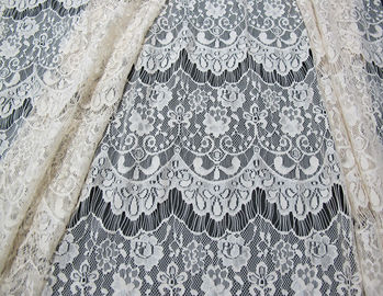 Amincissez le tissu de dentelle cranté par dentelle française en nylon creuse de cil pour le vêtement de dame (CY-DN0002) fournisseur