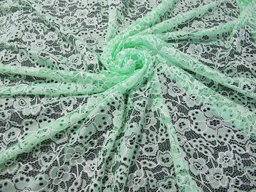 Modèle de fleur brodé par nylon durable fait sur commande de vert de tissu de dentelle de coton fournisseur