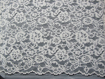 Dentelle en nylon attachée nuptiale blanche de rayonne de coton tricotée par tissu de dentelle pour l'habillement fournisseur