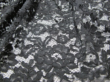 Fleur tricotée par tissu attachée lourde soluble dans l'eau de dentelle avec la dentelle française fournisseur