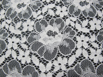 Blanc en nylon de tissu de dentelle de coton floral qui respecte l'environnement pour GV BV de lingerie SON fournisseur