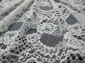 Tissu attaché peu commun coloré de dentelle de broderie de guipure pour la couture fournisseur