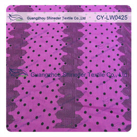 Façonnez le tissu de dentelle grillé par Polyester&amp;Cotton avec le point de polka pour la tenue de détente fournisseur