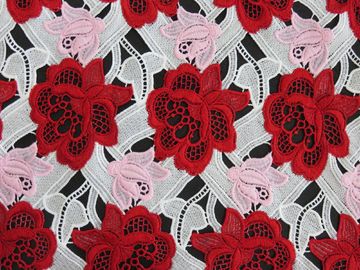 La couleur trois lourde a brodé le tissu de dentelle de crochet/tissu de couture fournisseur