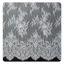 Les shorts en nylon brodés d'équilibre de dentelle de cil/ont brodé le tissu de dentelle fournisseur