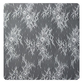 Les shorts en nylon brodés d'équilibre de dentelle de cil/ont brodé le tissu de dentelle fournisseur