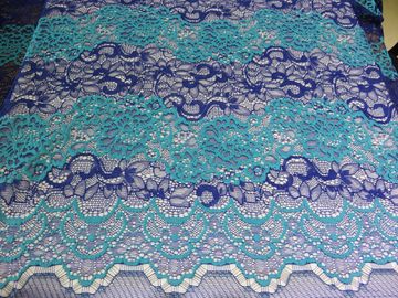 Tissu en nylon de dentelle de beau coton floral par la cour avec la teinture qui respecte l'environnement fournisseur